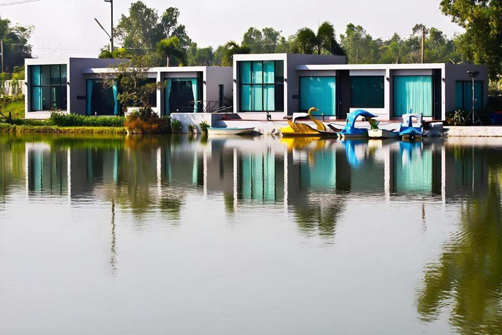 Thaiasia Goldensea Resort Phra Nakhon Si Ayutthaya Dış mekan fotoğraf