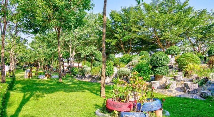 Thaiasia Goldensea Resort Phra Nakhon Si Ayutthaya Dış mekan fotoğraf
